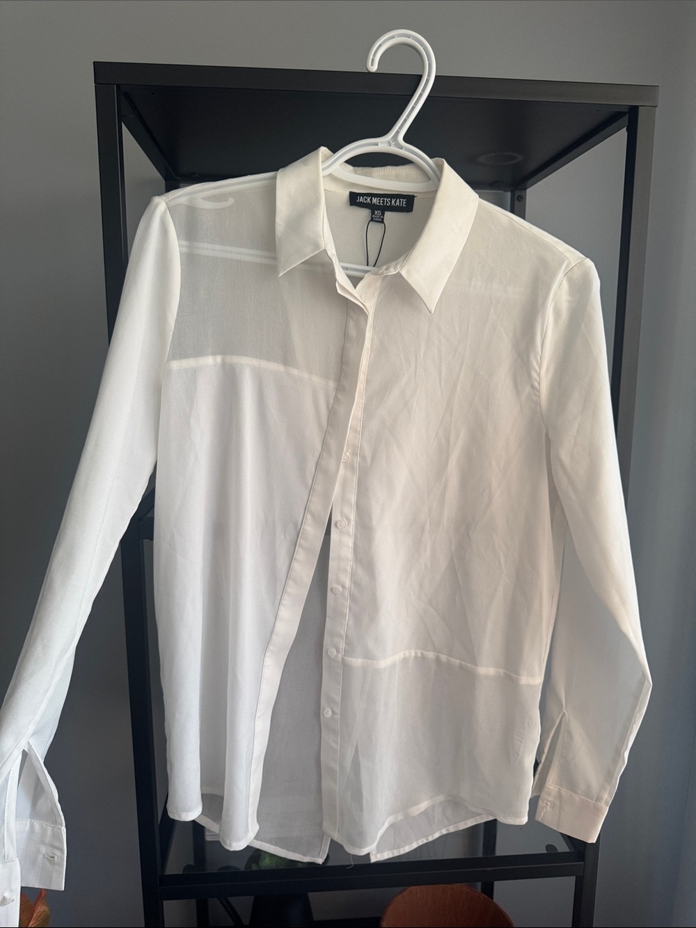 191 JACK MEETS KATE Women White Long-Sleeve Button-Up Shirt